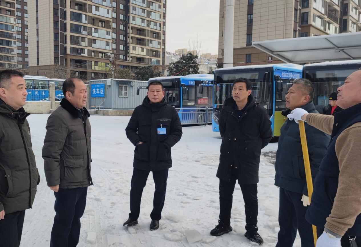 以雪为令 闻雪而战 多方联动保安全 ——记宿州汽运集团全力应对冰冻雨雪灾害天气